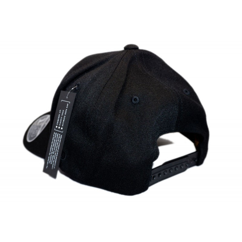 On2Crew Snapback - Black/White/Green